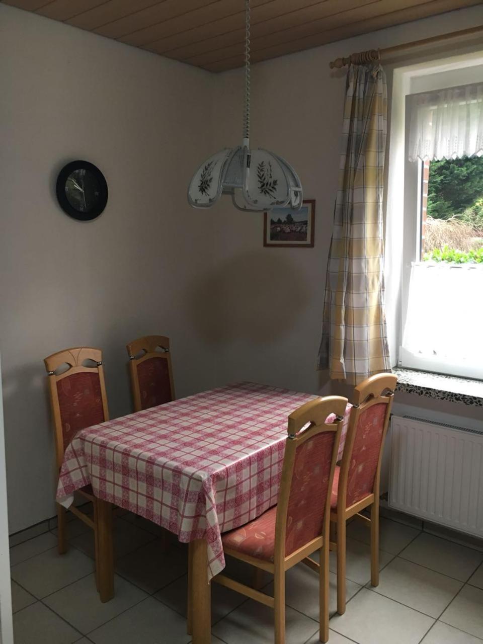 Ferienwohnungen Eichenhof 슈네베르딘겐 외부 사진